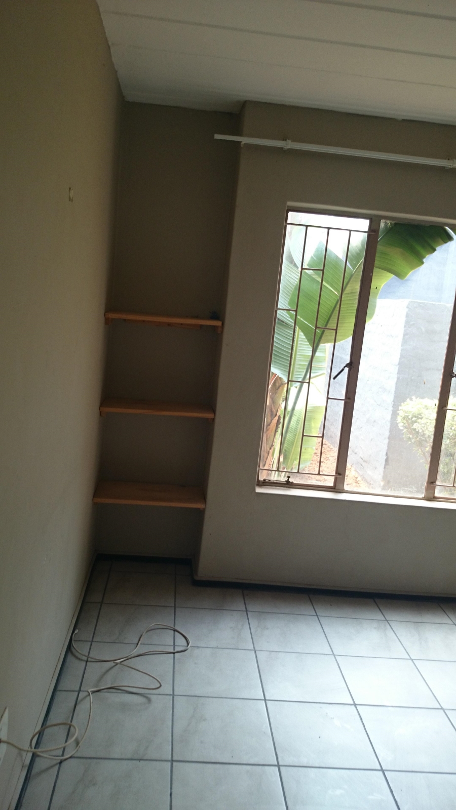 To Let 2 Bedroom Property for Rent in Kannoniers Park North West